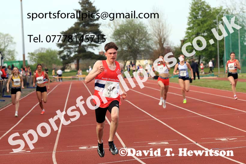 The 150 metres, 2025 NEGP No. 1, Monkton Stadium, Jarrow. Photo: David T. Hewitson/Sports for All Pics